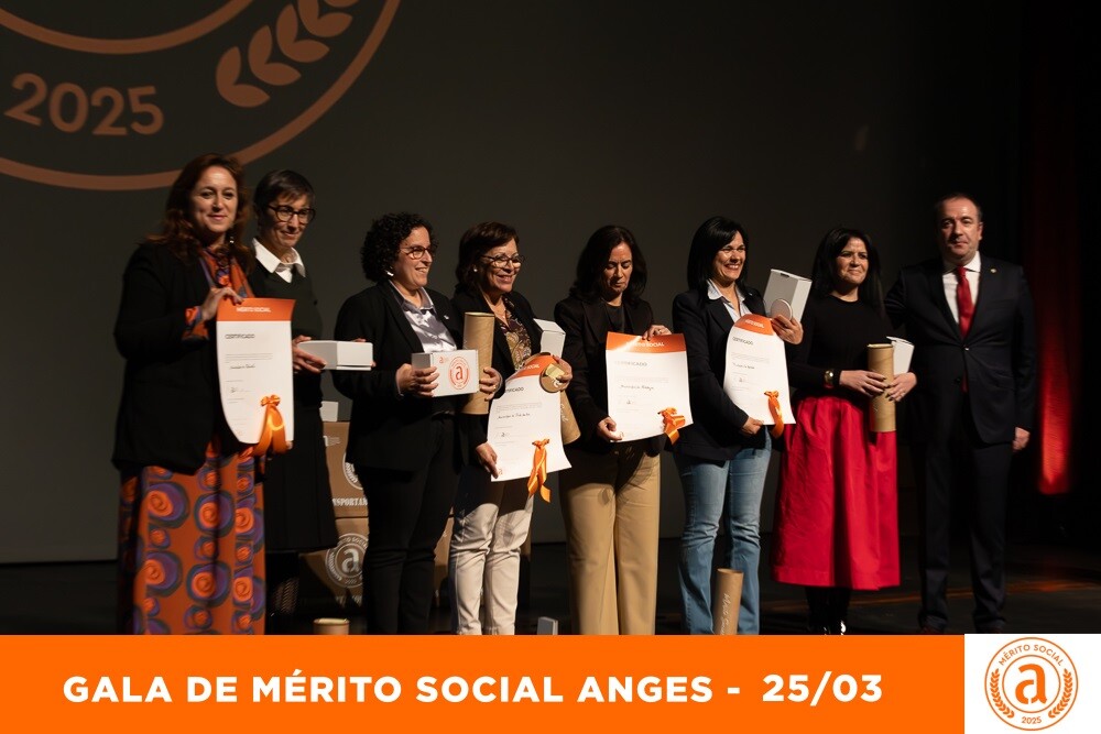 Palmela distinguida com Bandeira de Mérito Social